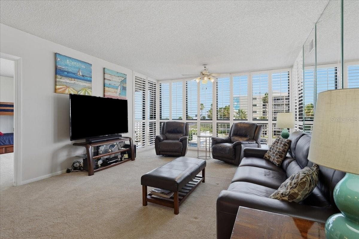 5396 Gulf Boulevard 304 photo 07