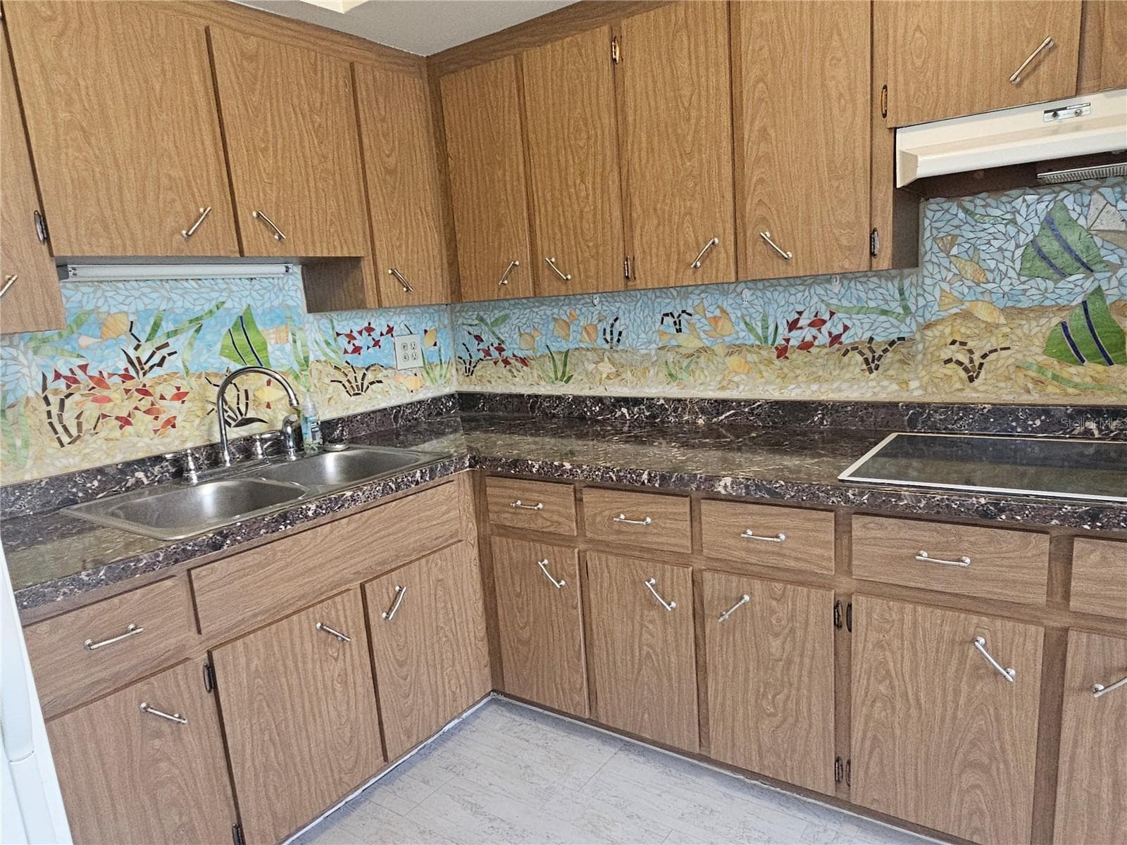 2070 World Parkway Boulevard 22 photo 06