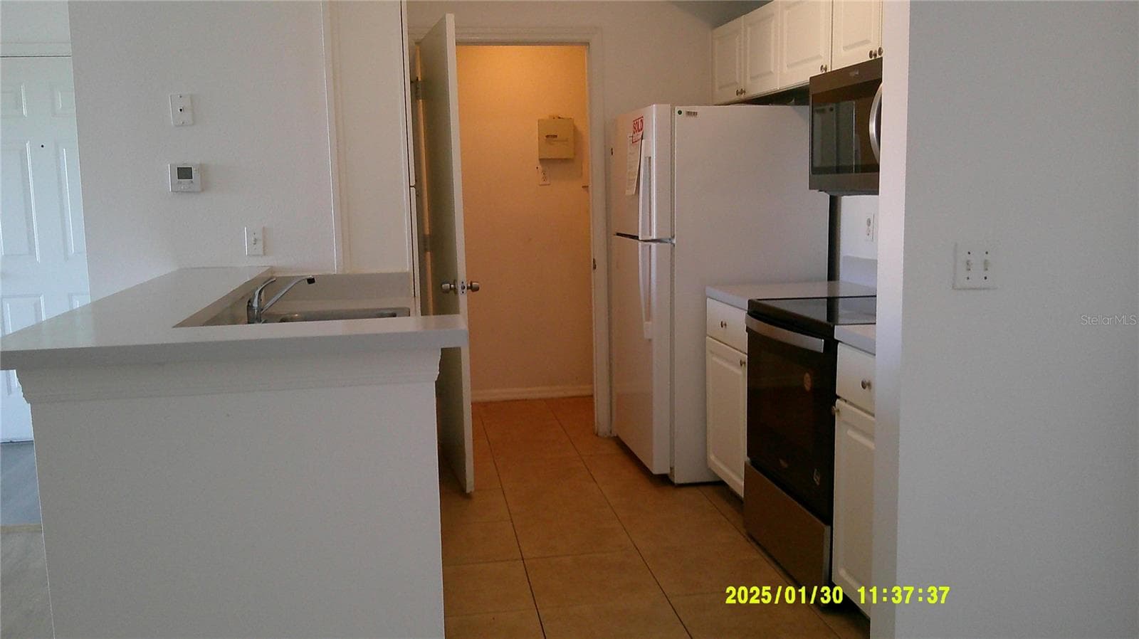 5548 Metrowest Boulevard 306 photo 06