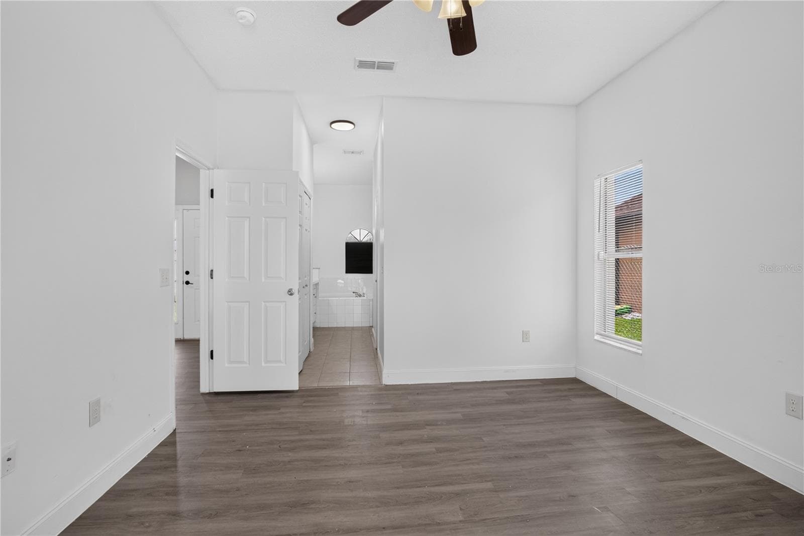 121 Aurelia Court photo 07