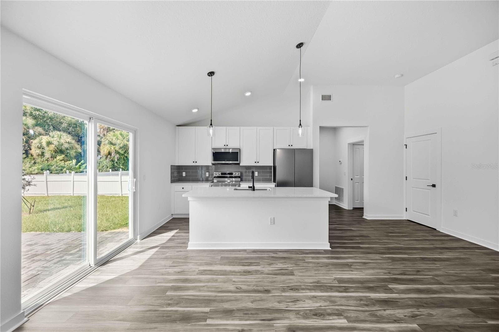1665 Kirkwood Street photo 05