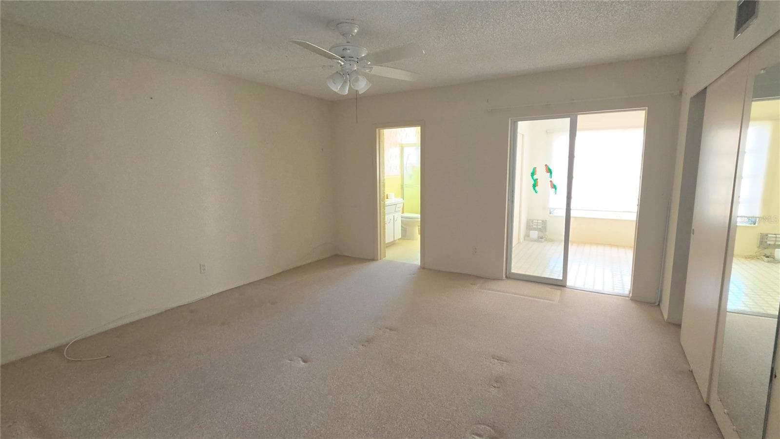 2402 Ecuadorian Way 48 photo 04