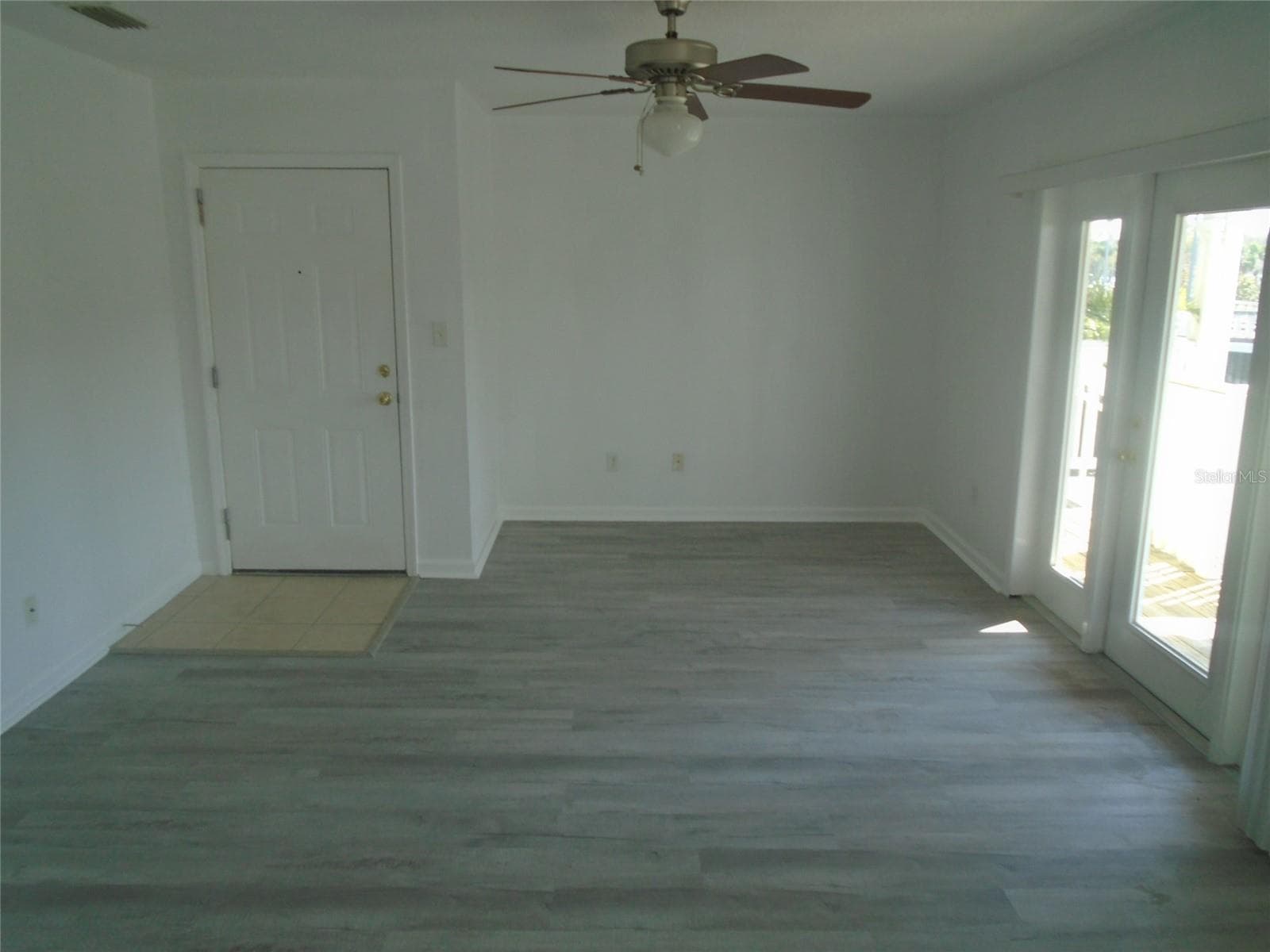 3889 Pompano Drive SE D photo 06
