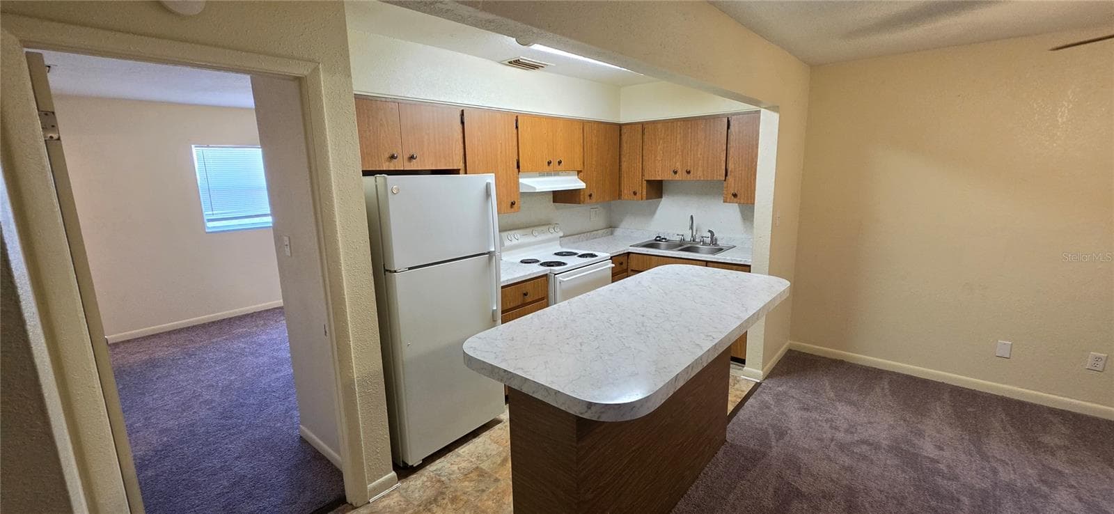 131 Avenue B NE photo 04