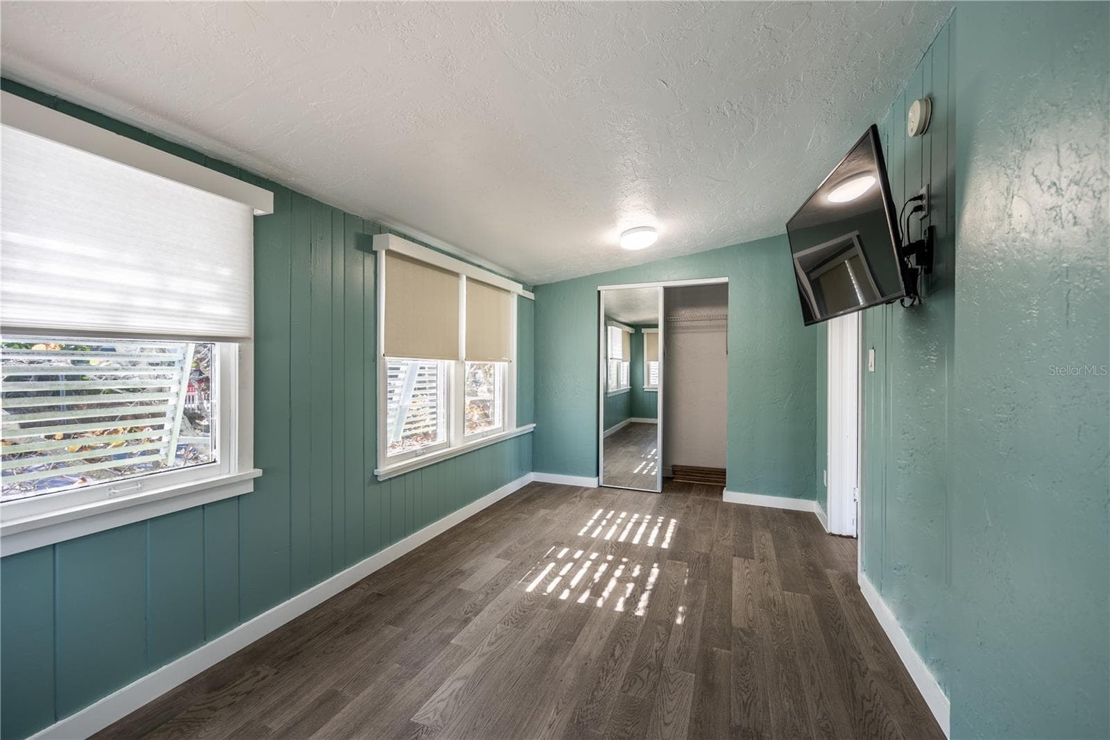 115 124th Avenue W photo 02