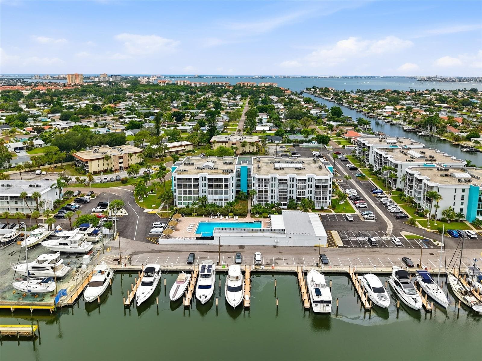 Moorings Of Maximo waterfront community