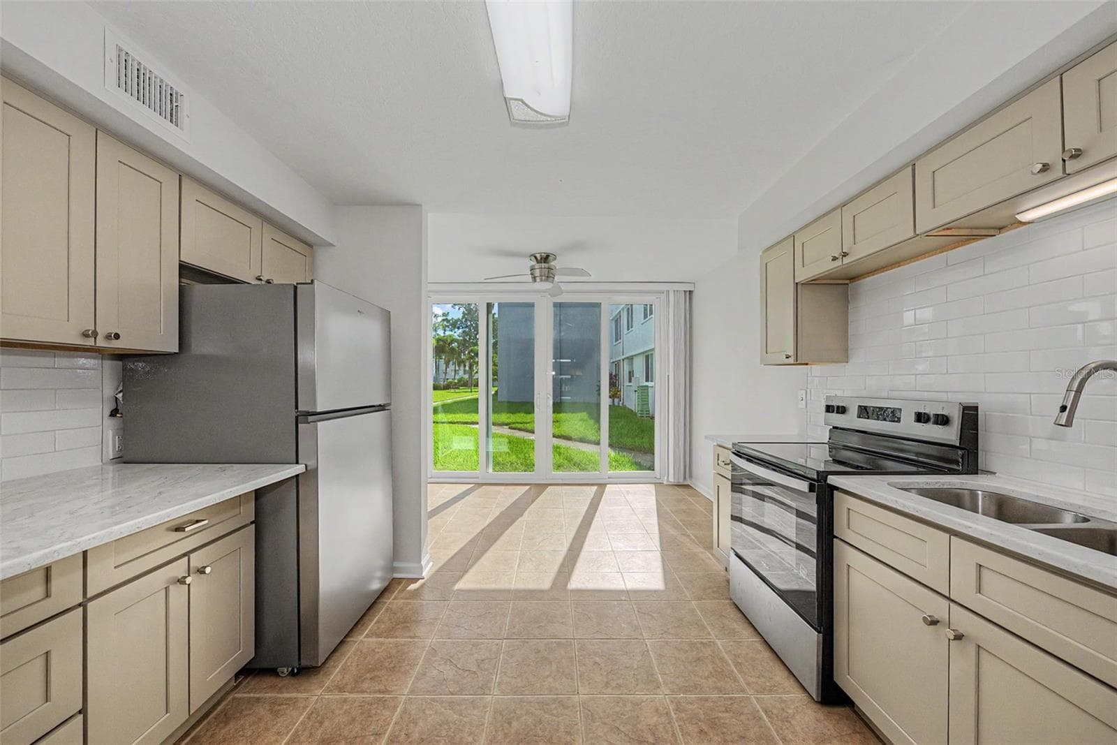 4715 Bay Street NE 127 photo 06