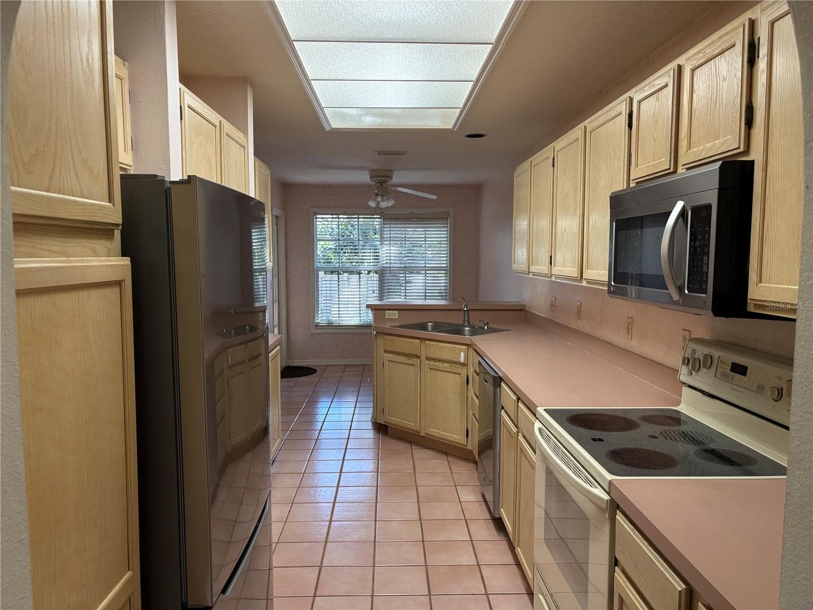 402 Date Palm Court NE photo 07