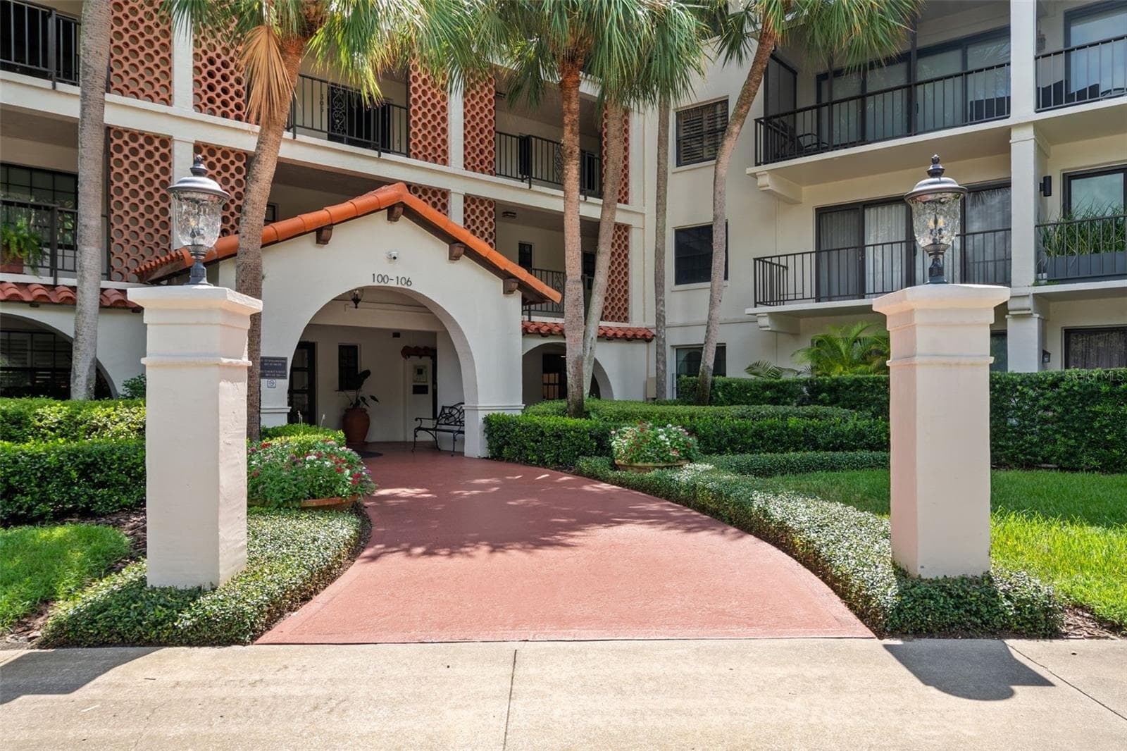 100 S Interlachen Avenue 101