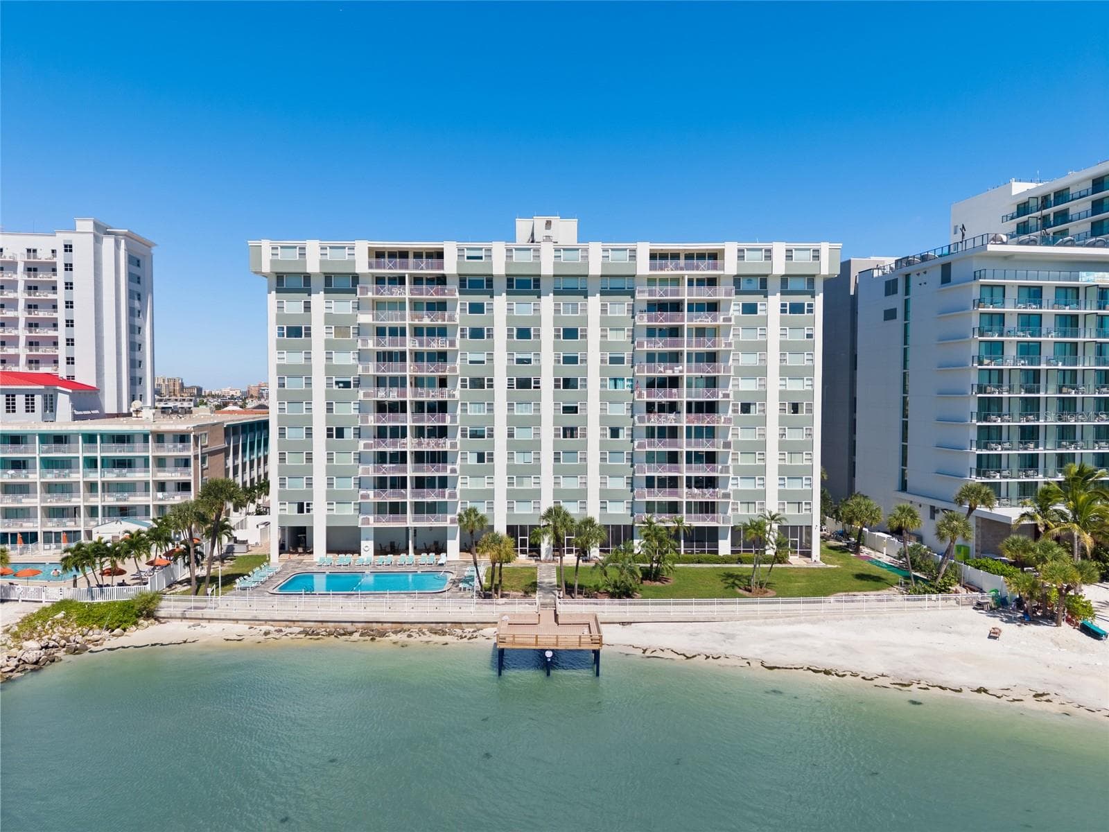 675 S Gulfview Boulevard PH4