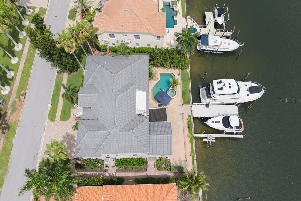 6113 Pasadena Point Boulevard photo 06