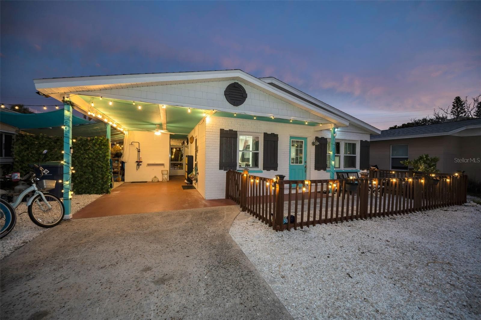 305 15th Avenue photo 02