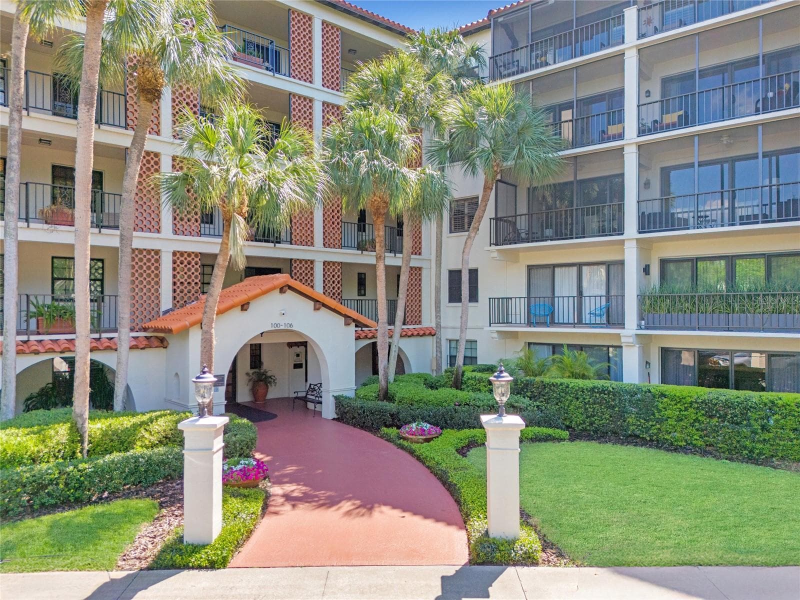 100 S Interlachen Avenue 503