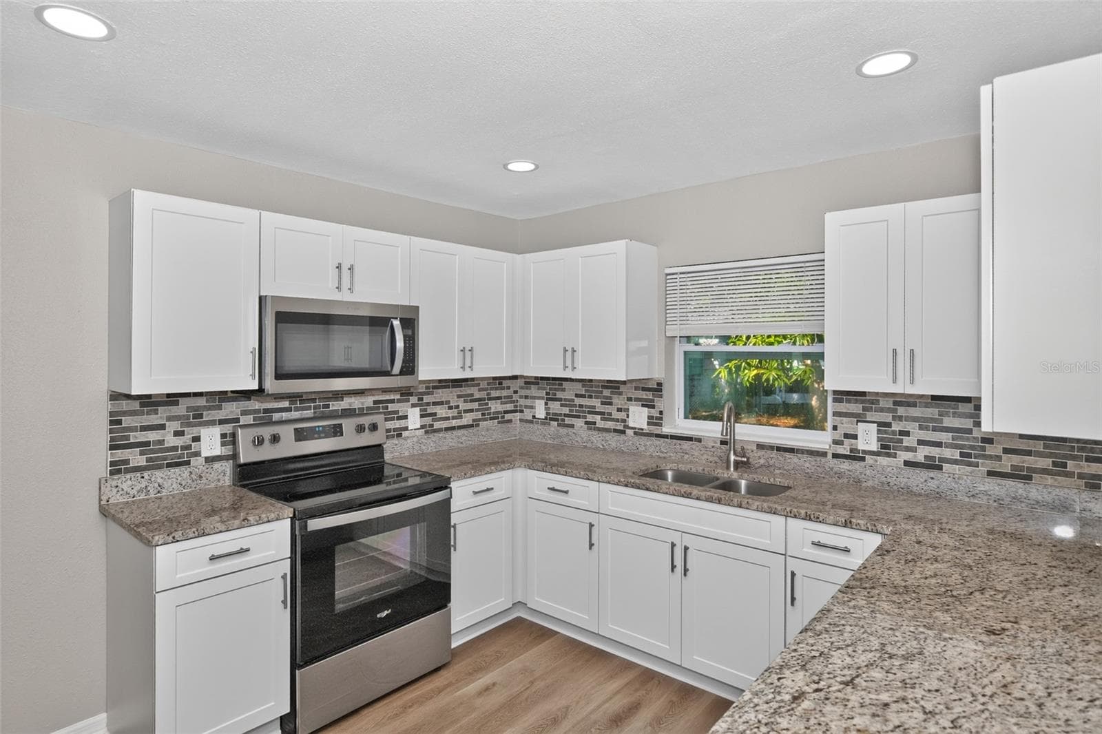 5131 Aragon Way S photo 05