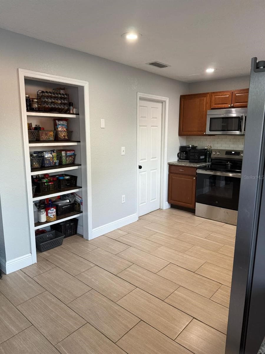 1540 Jupiter Avenue photo 06