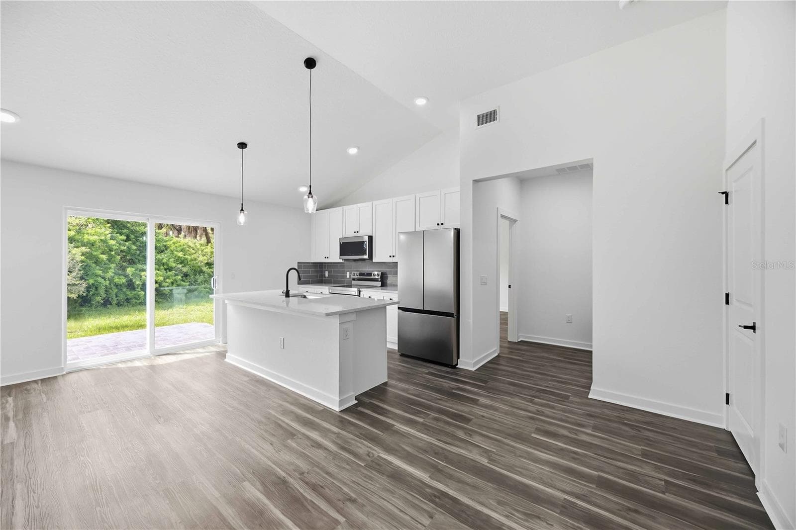 1665 Kirkwood Street photo 06