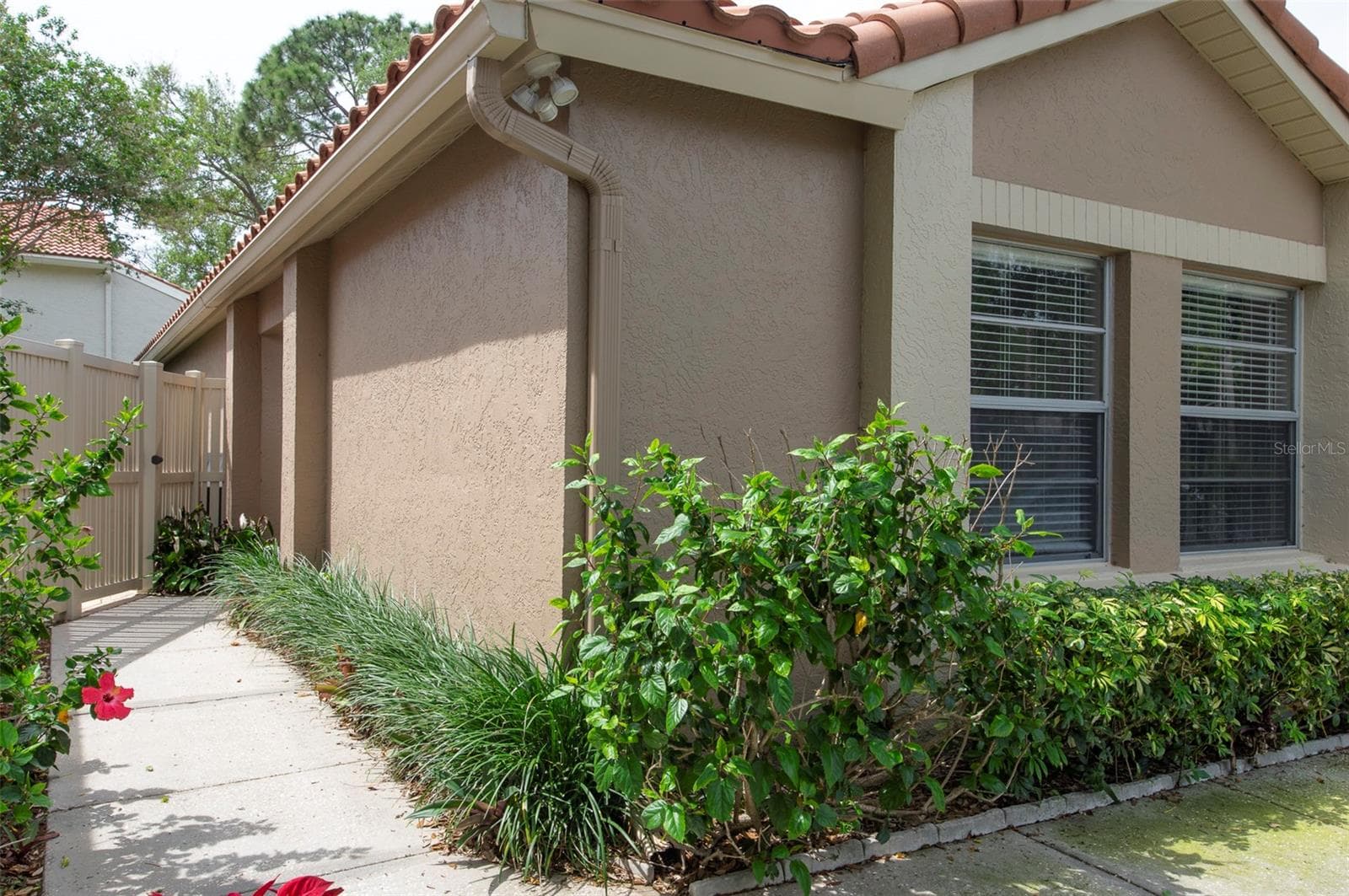 491 St Tropez Circle NE photo 02