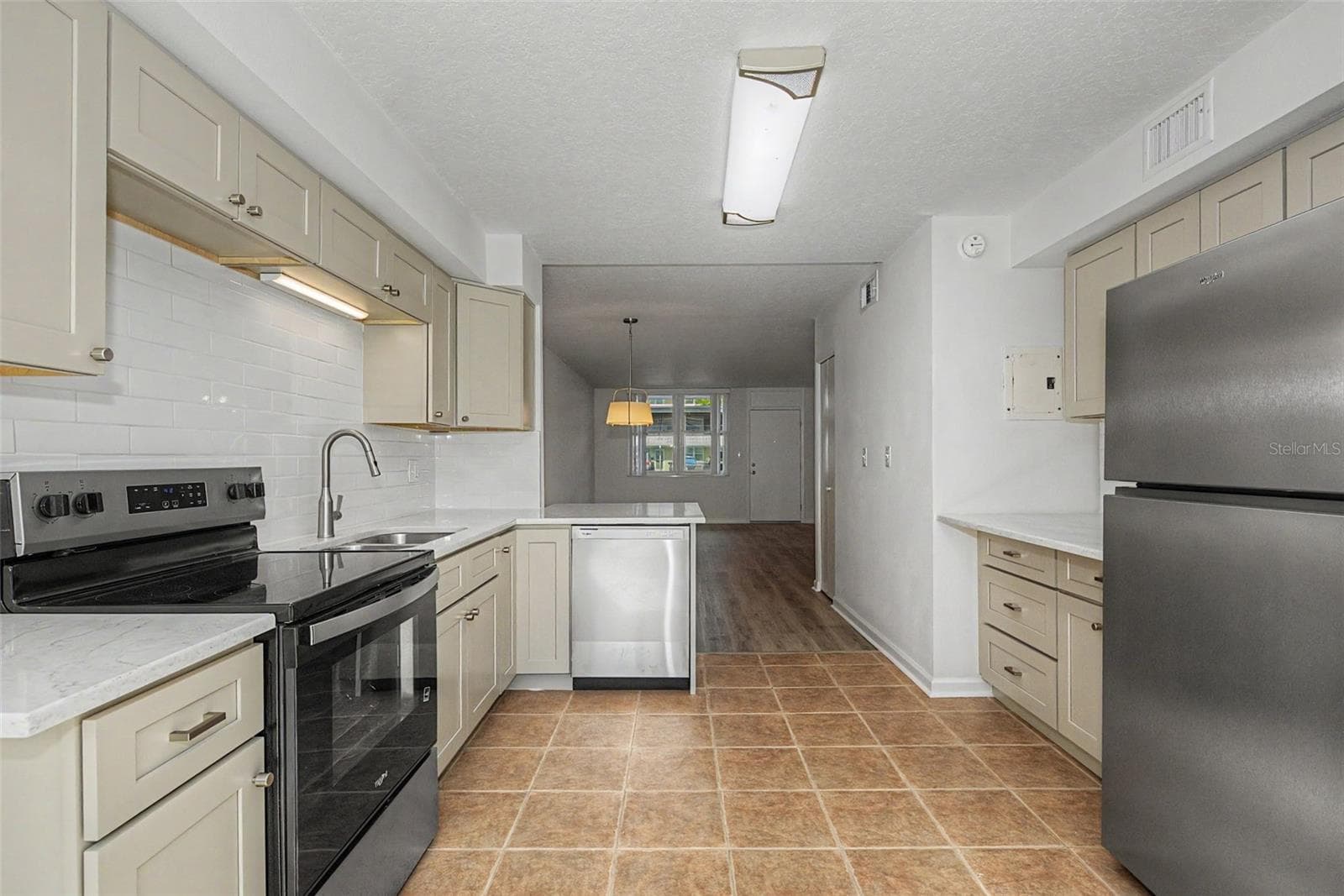 4715 Bay Street NE 127 photo 07