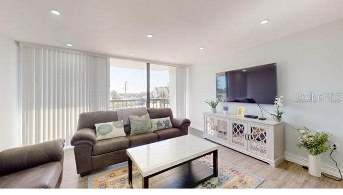 400 Island Way 210 photo 02