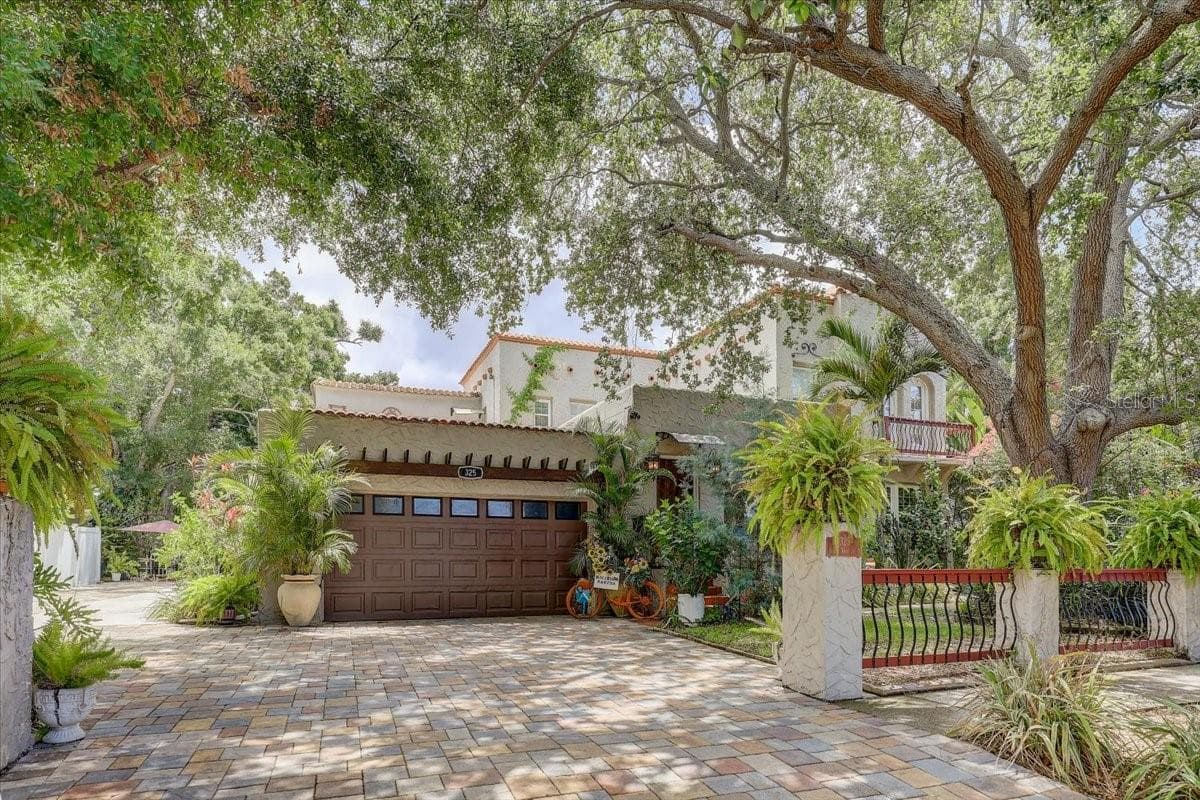 325 49th Street N
