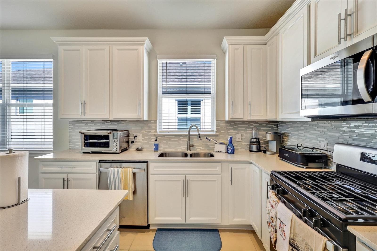 15806 Gem View St photo 05
