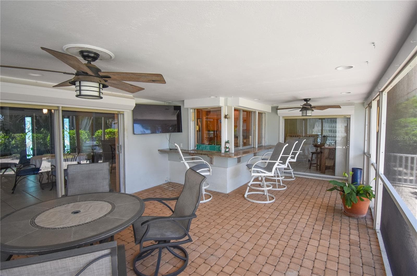 290 Monte Cristo Boulevard photo 04