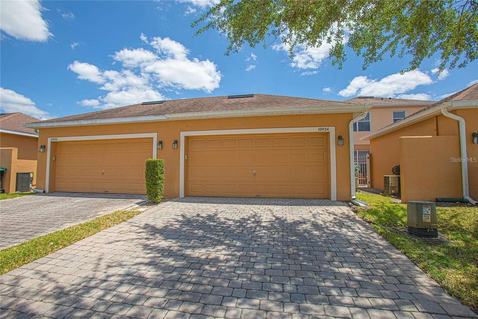 10934 Savannah Landing Circle photo 02