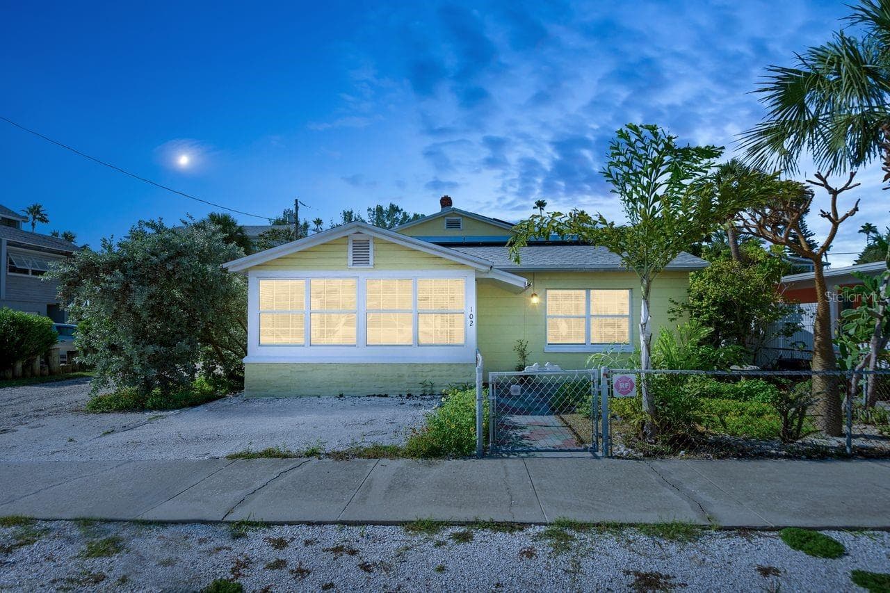 102 11th Avenue photo 04