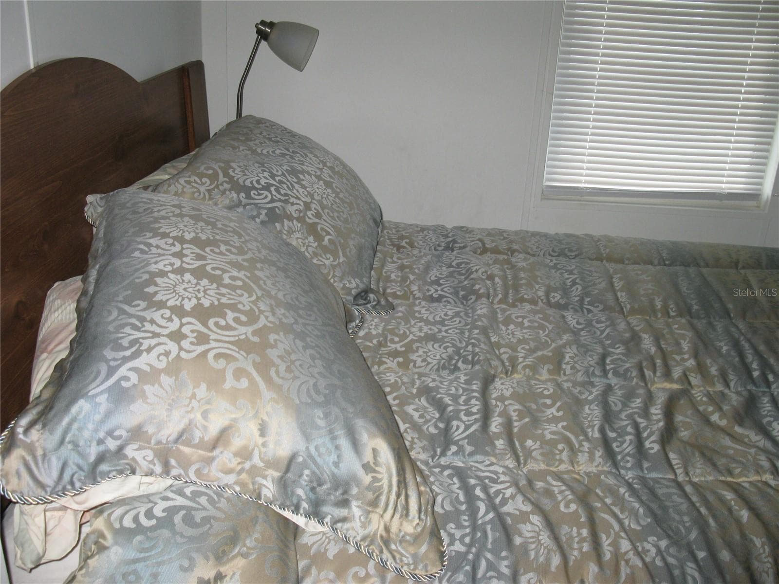 386 Townbridge Drive photo 07
