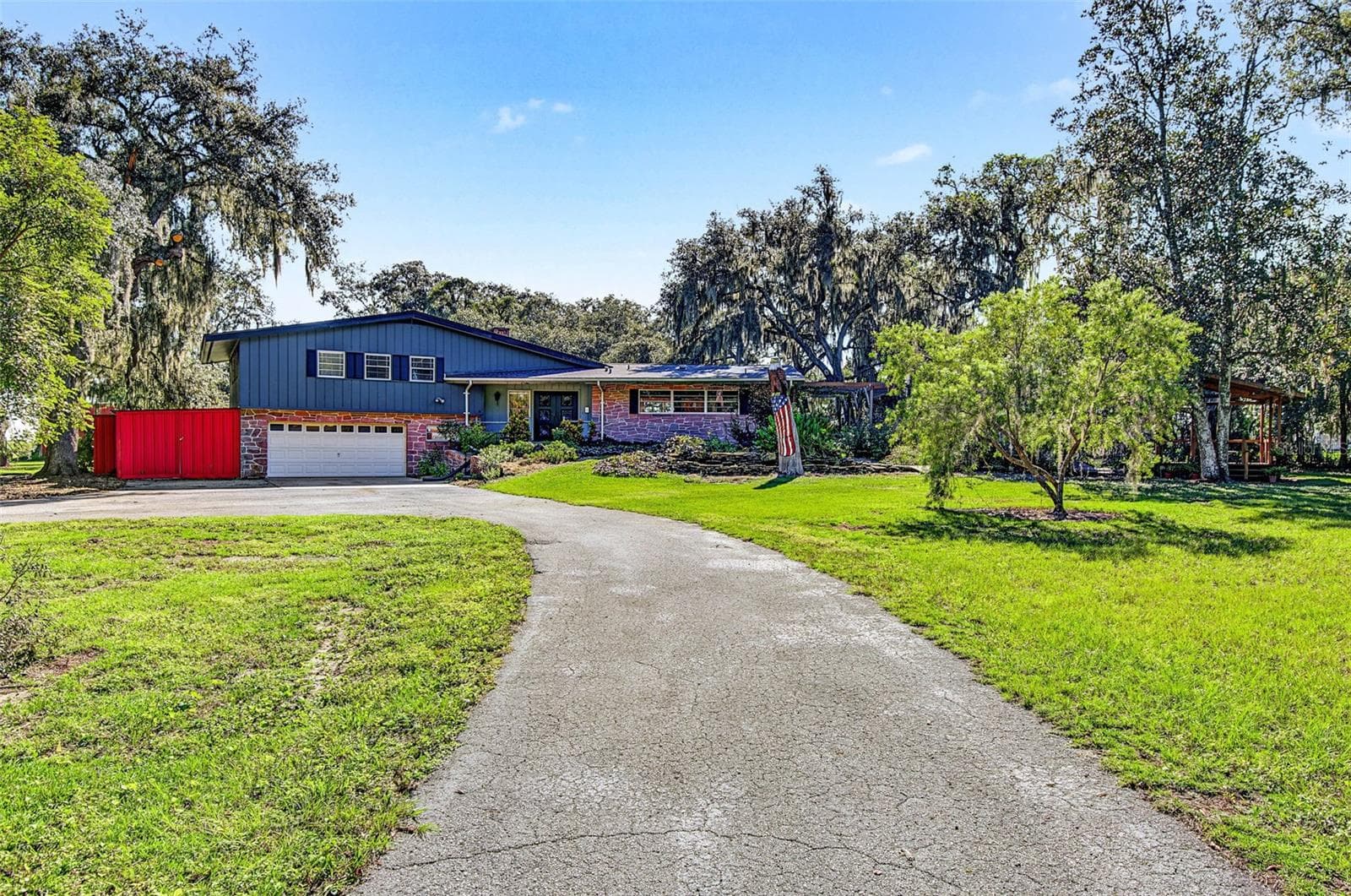 15300 Lake Iola Road