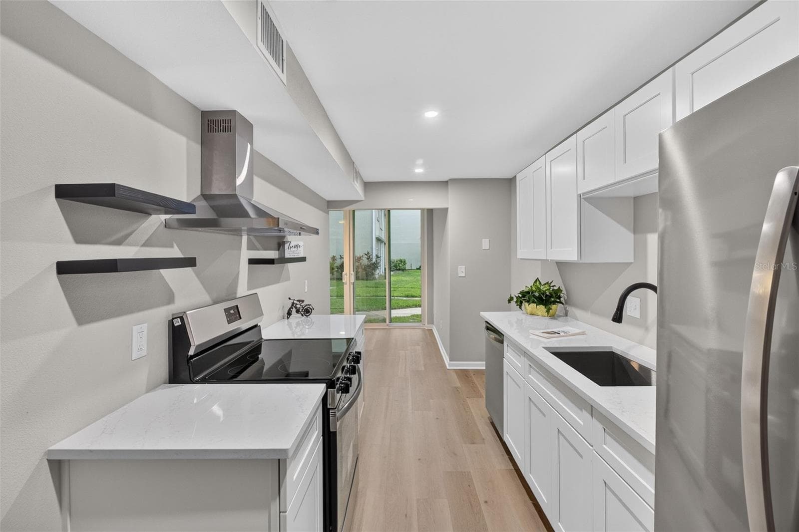 4885 1st Street NE 109 photo 06