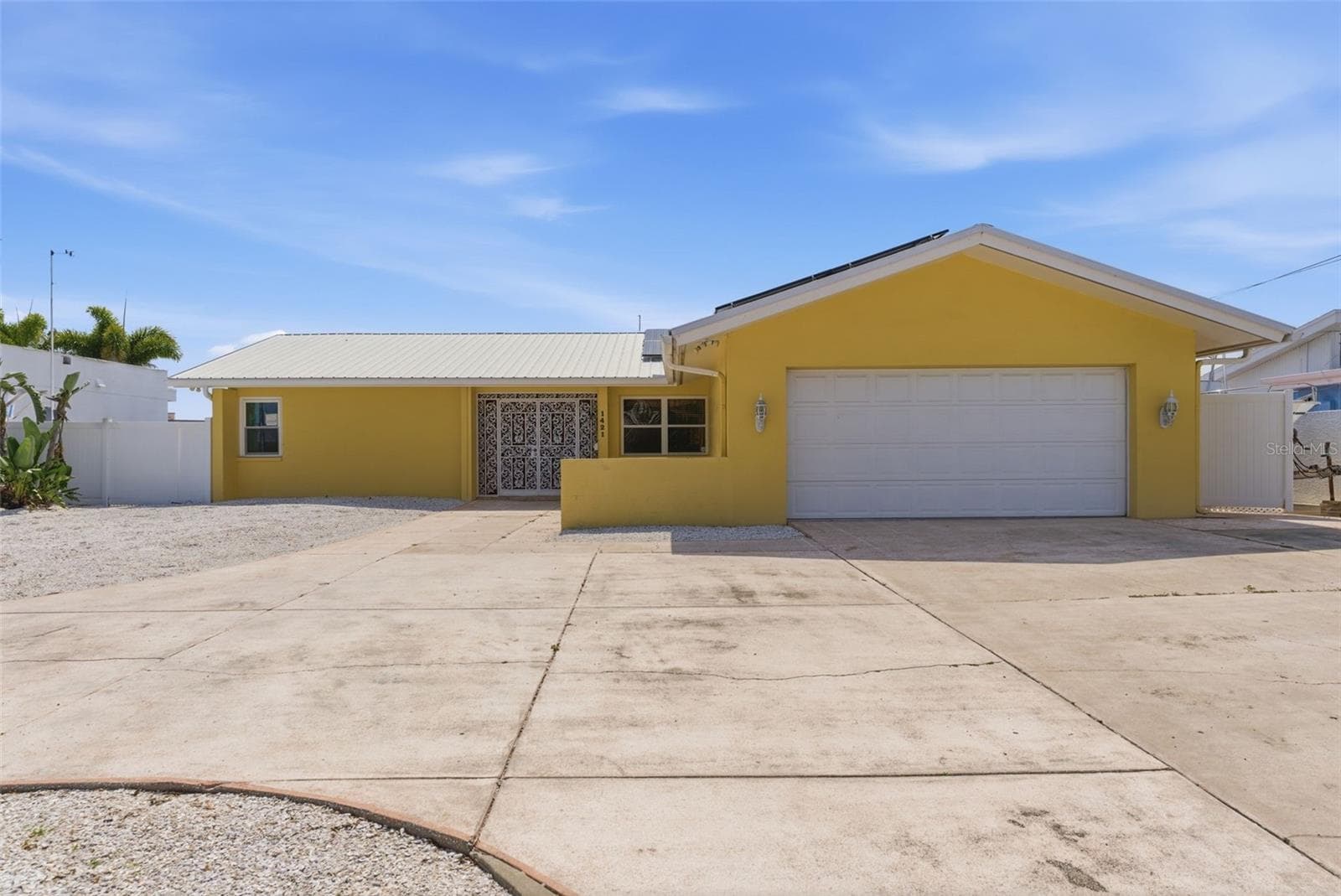 1421 Sea Gull Drive S photo 02
