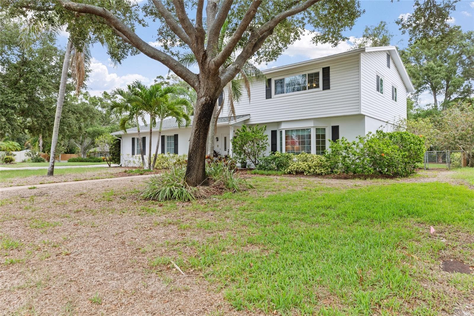 1901 Dormieone Road N photo 03