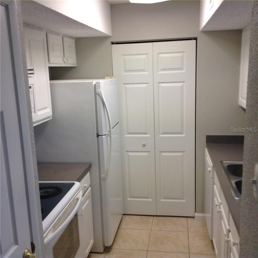 3716 Idlebrook Circle 110 photo 03