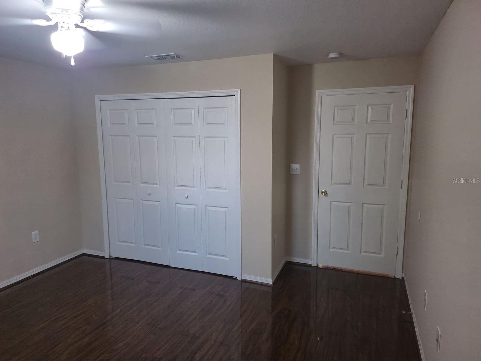 5459 Vineland Rd 4310 photo 07
