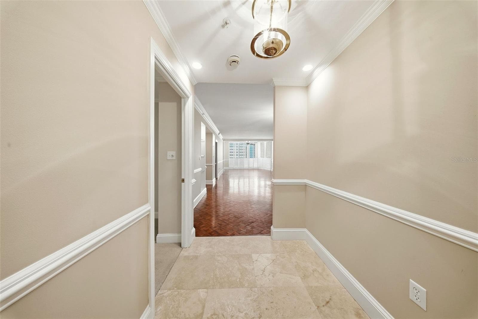 1 Beach Drive SE 1610 photo 05