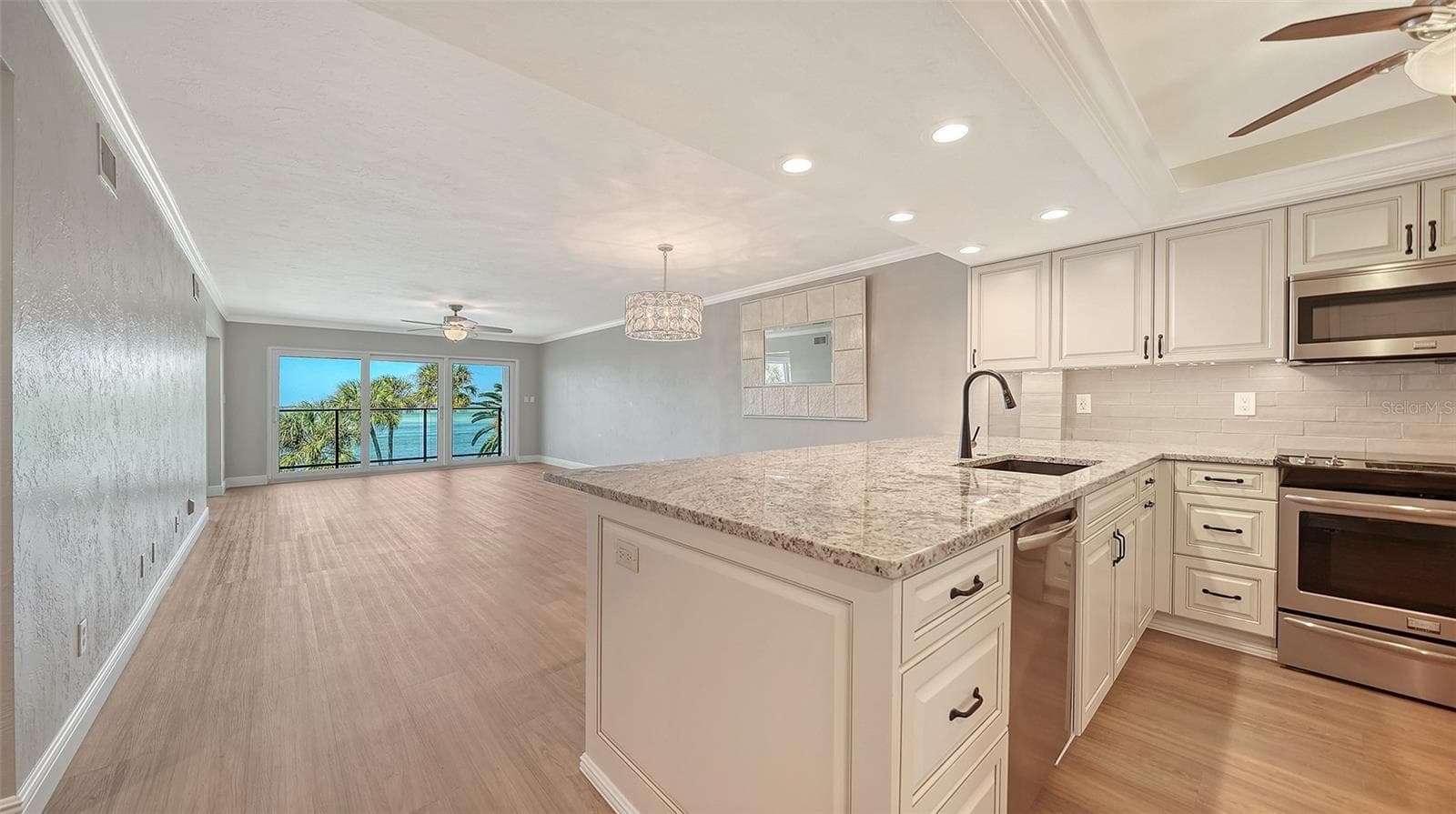 4712 Ocean Boulevard W5 photo 07