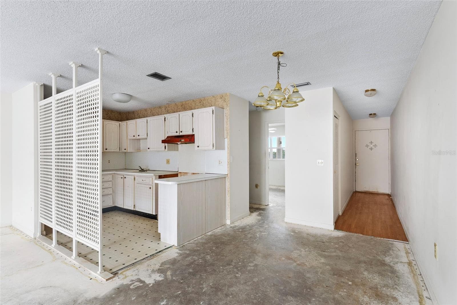 5501 80th Street N 408 photo 02