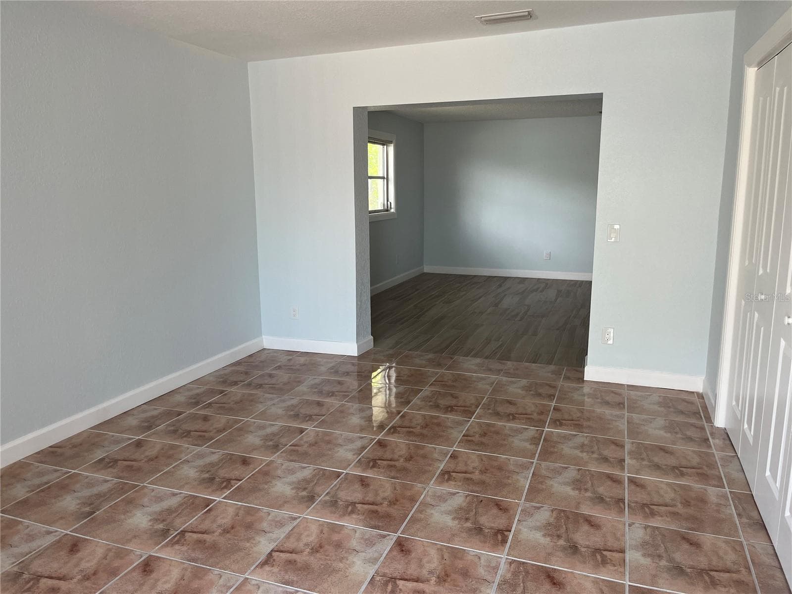 307 La Hacienda Drive photo 03