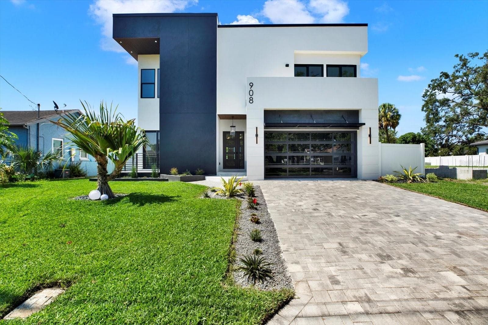 908 W Fribley Street