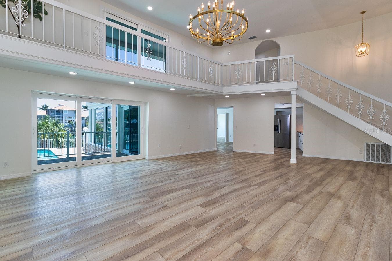 451 Palm Island NE photo 06