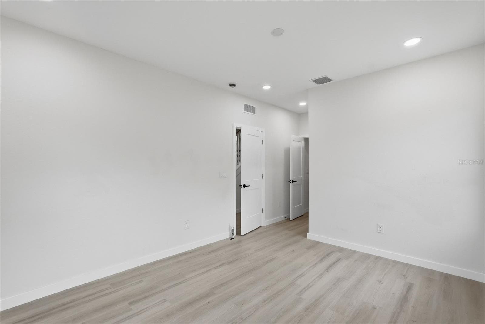 2144 5th Avenue N photo 07