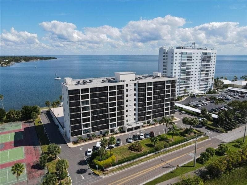 7100 Sunshine Skyway Lane S 706