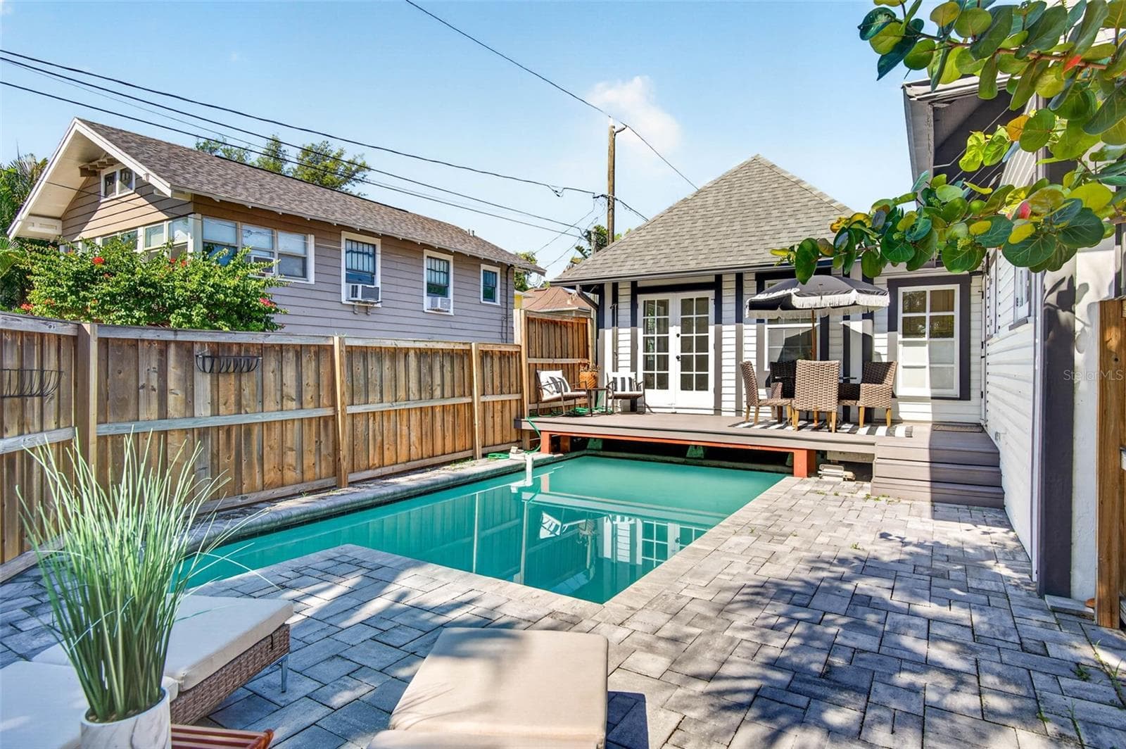 1330 Cherry Street NE photo 04
