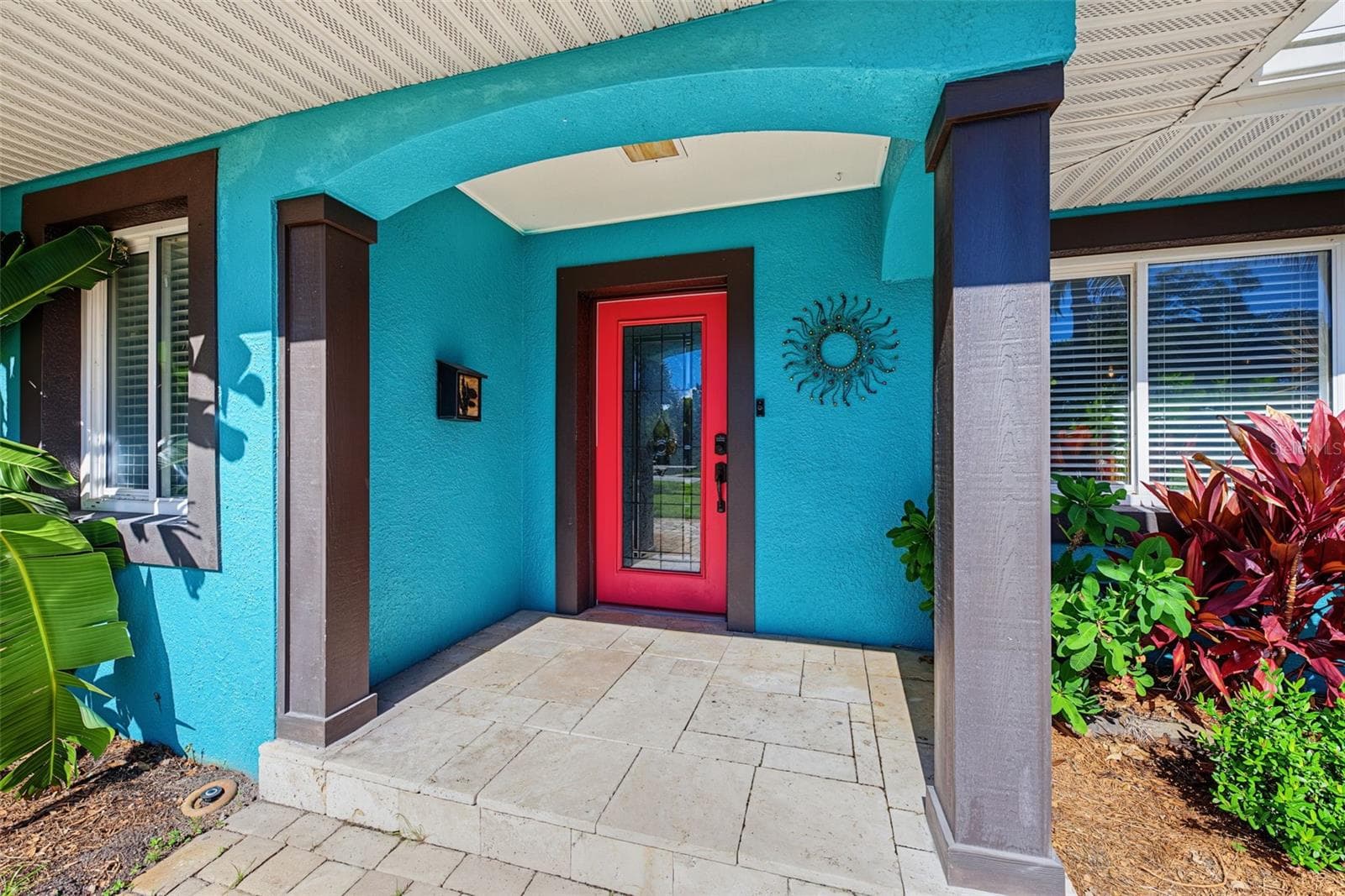 1616 Indian Rocks Road photo 03