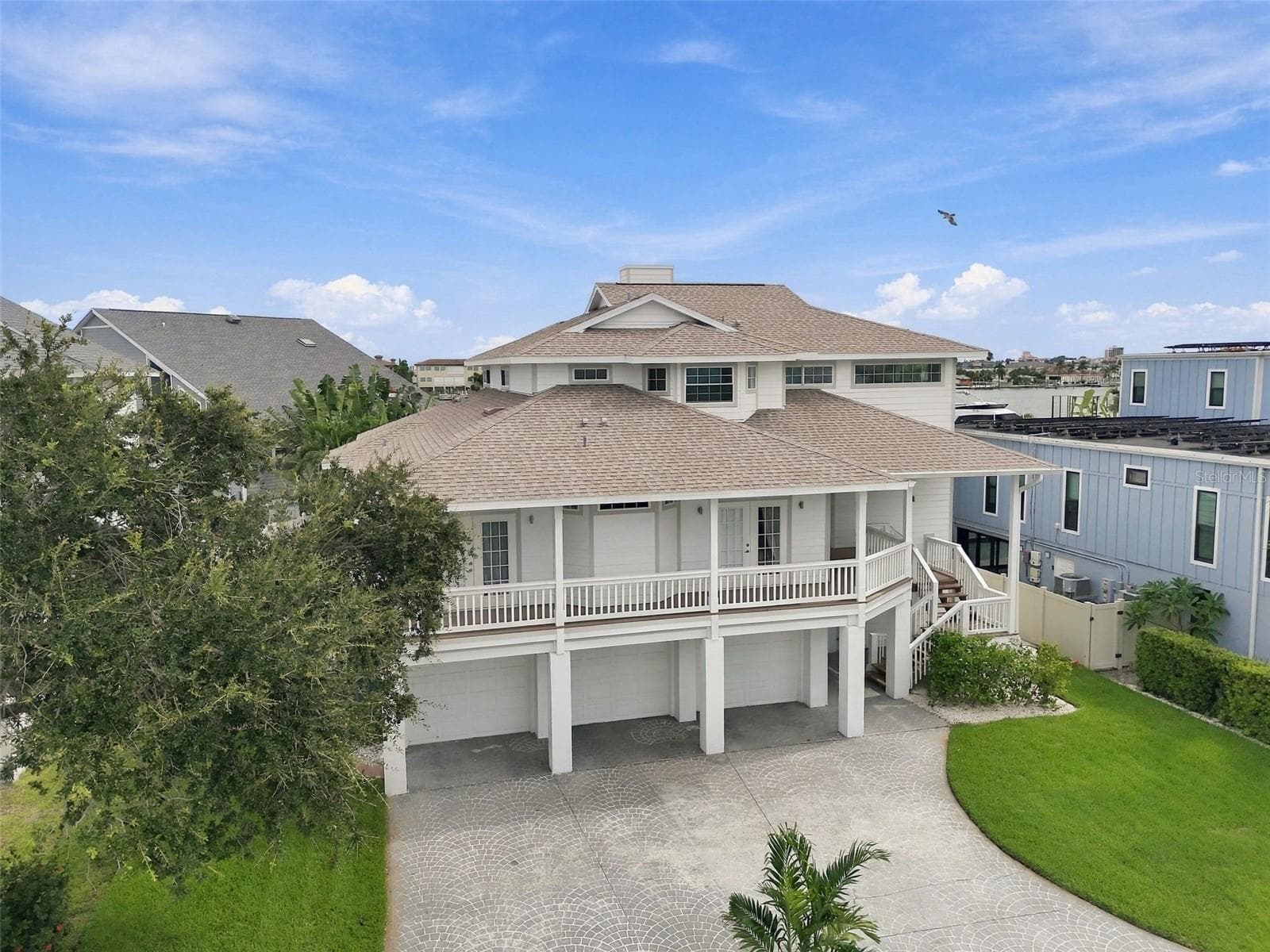 930 59th Avenue photo 02