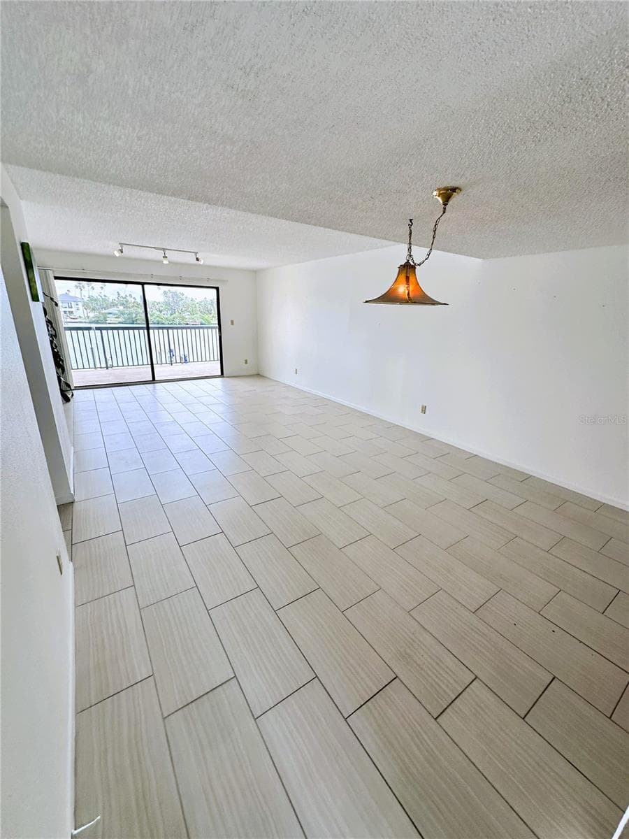 3111 Pass A Grille Way 109 photo 04