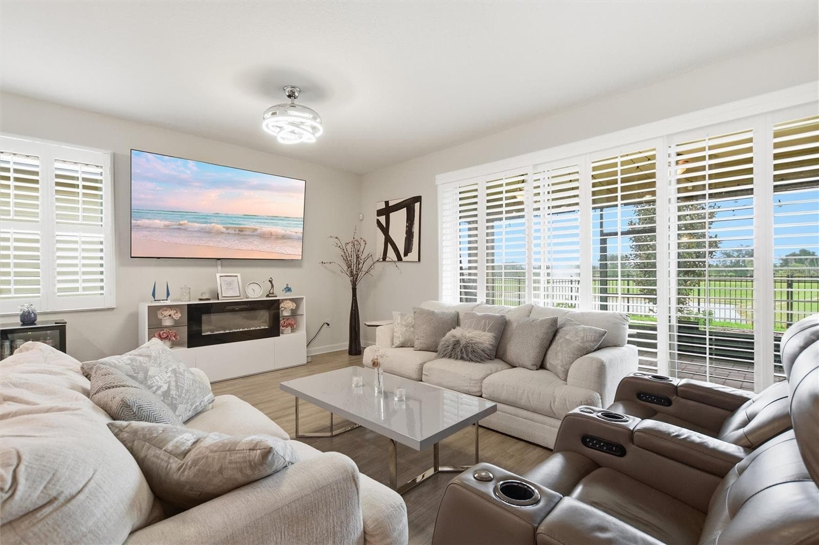 1077 Downswing Pl photo 06