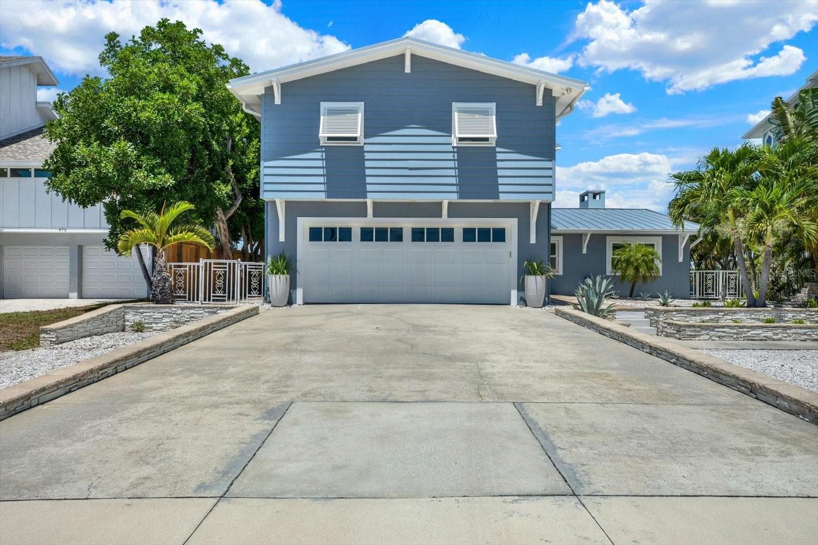 960 Boca Ciega Isle Drive photo 02