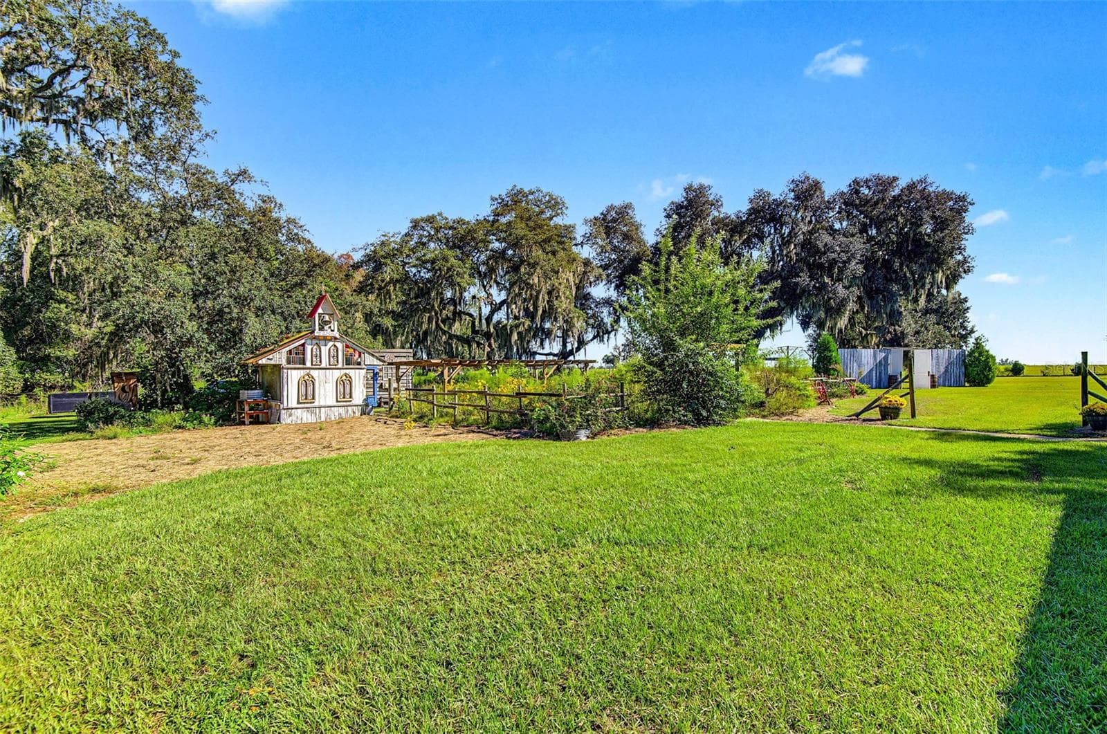 15300 Lake Iola Road photo 05